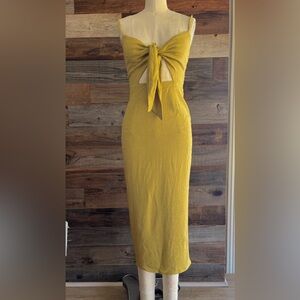 Elegant Yellow Midi Dress